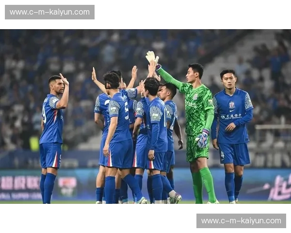 针锋相对，战火重燃！中超鲁能vs申花，一场不容错过的激情碰撞！